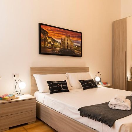 Casa Zara - Metro Lines Apartment Милано Екстериор снимка